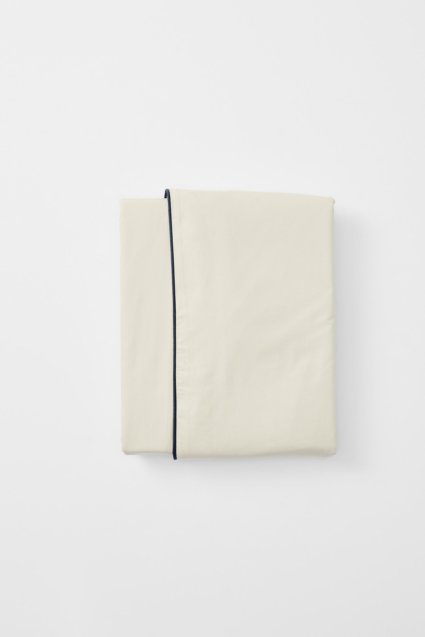 Duvet Cover in Contrast Edge, Canvas with Navy