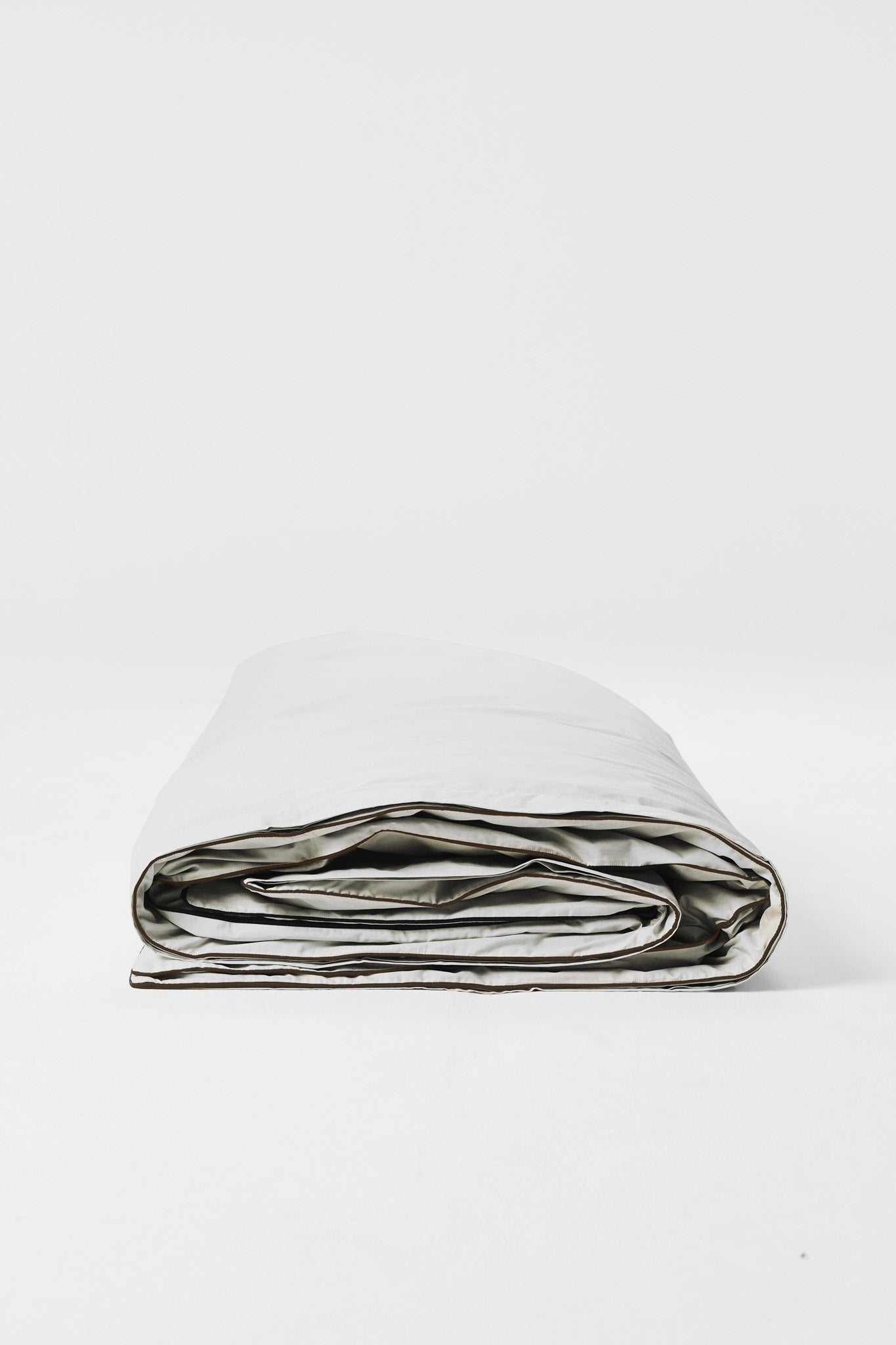 Duvet Cover in Contrast Edge, Prism with Carob - Single (SAMPLE)