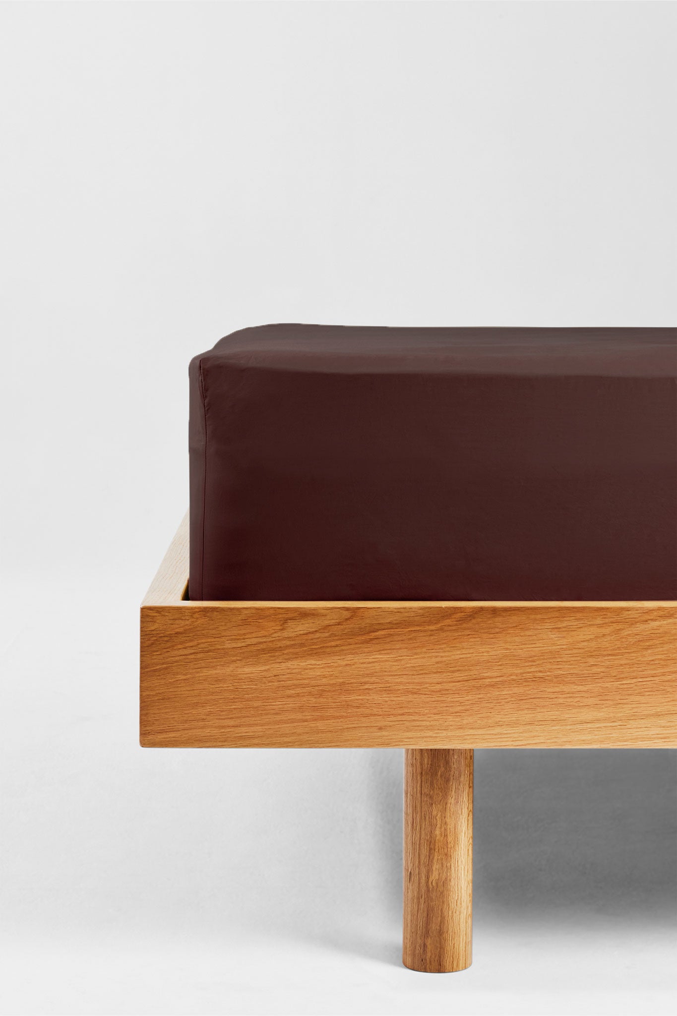 Fitted Sheet in Eggplant