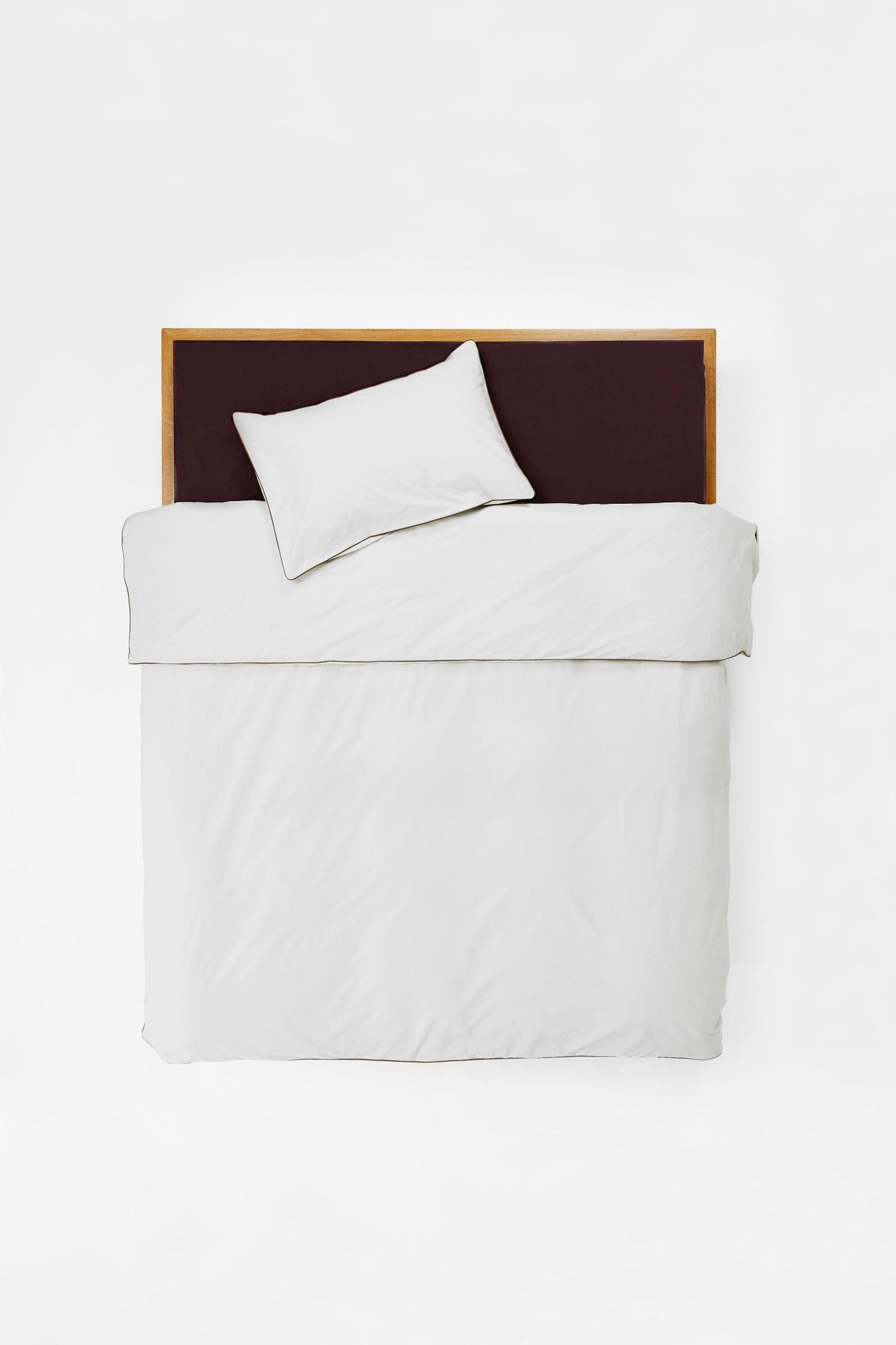 Pillowcase Pair in Contrast Edge, Prism Sateen with Eggplant