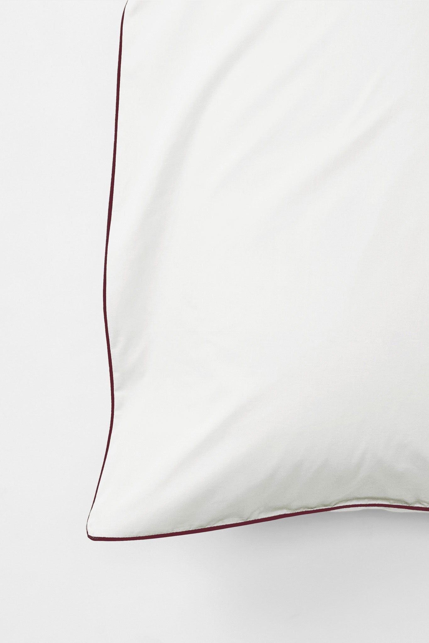 King Pillowcase Pair in Contrast Edge, Prism Sateen with Eggplant